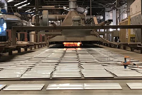 スペインタイルの工場